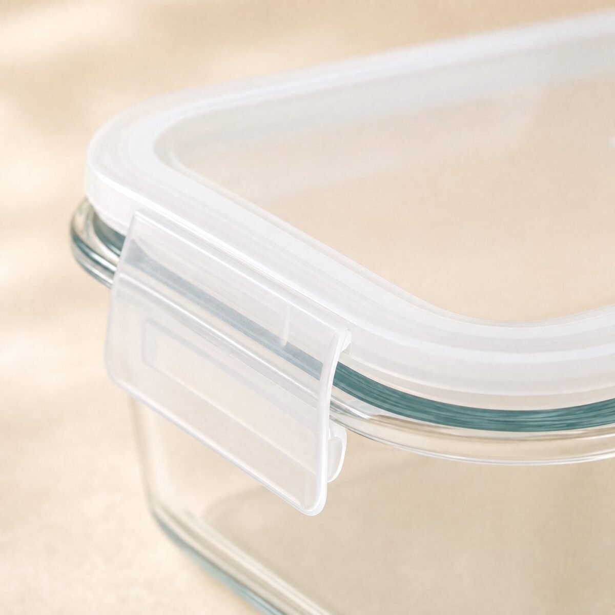 Clip-Lid Glass Container, Rectangle - close-up