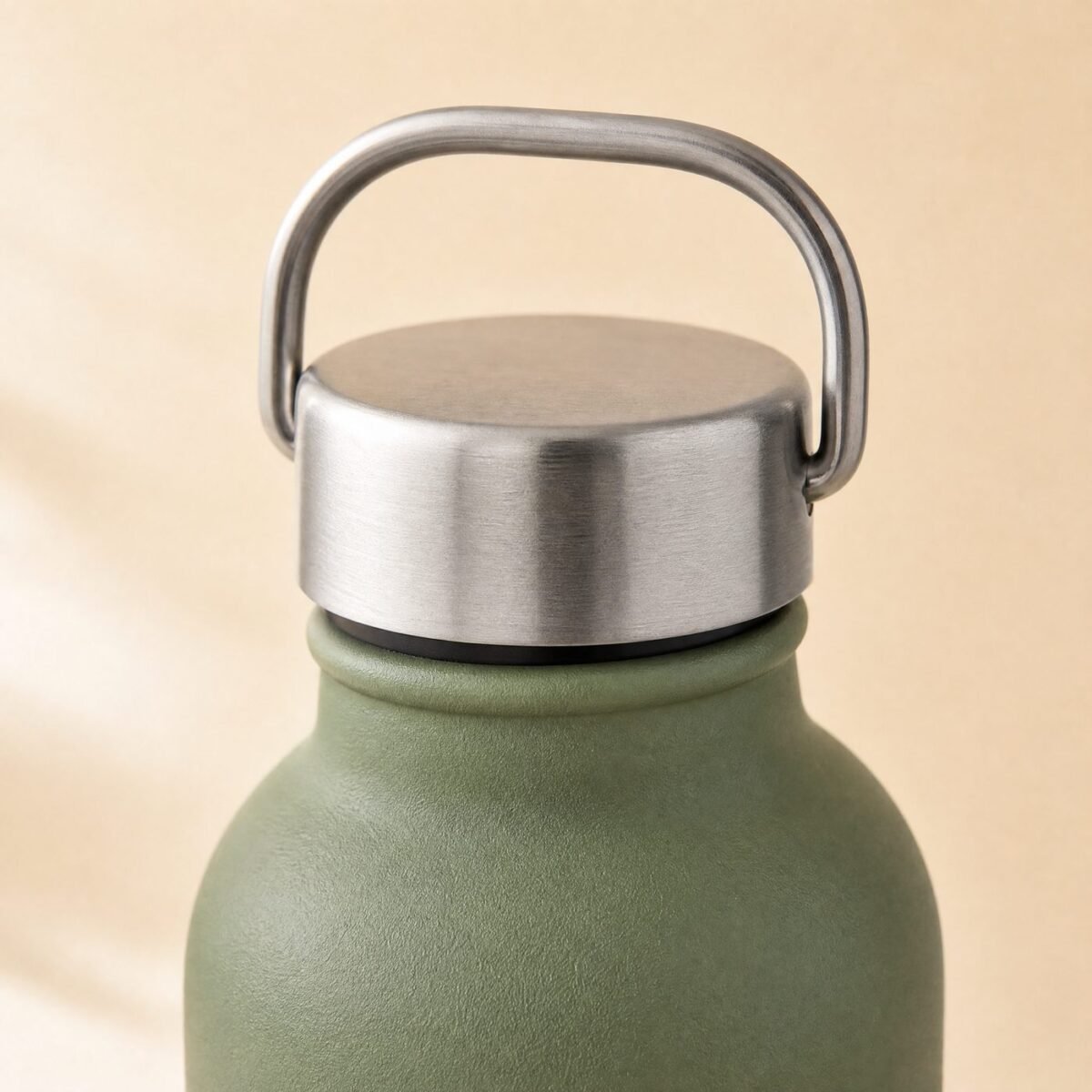 Double-Wall Stainless Steel Bottle 500 ml - close-up